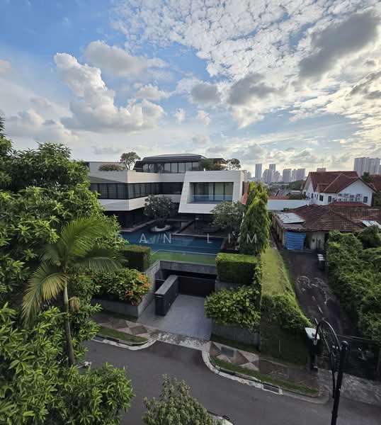 Braddell Heights Estate, Matlock Rise, 5 Bedrooms, 5,500 sqft, Bungalow House For Sale, by Dan Lim, 500212110 - Exterior - PropertyGuru.com.sg