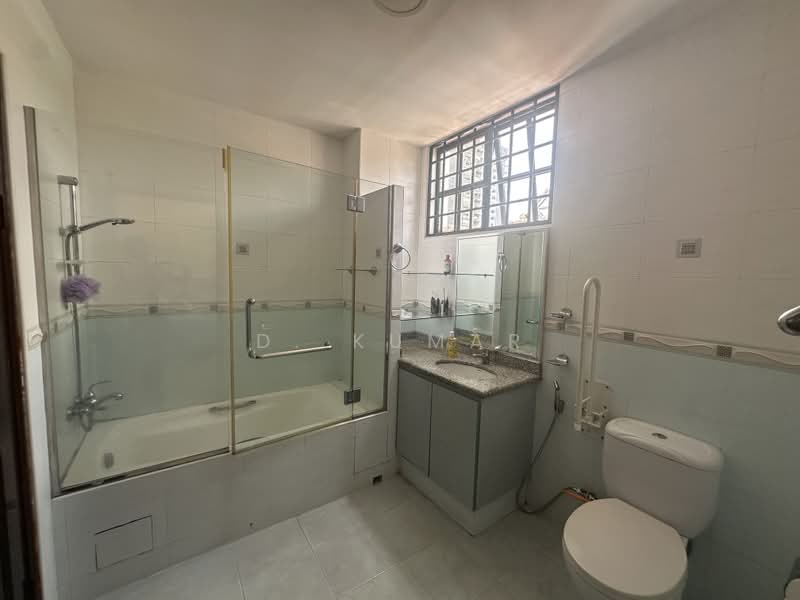 The Inglewood, The Inglewood, Room Rental, 215 sqft, Terraced House For Rent, by D. Kumar, 500212114 - Bathroom - PropertyGuru.com.sg