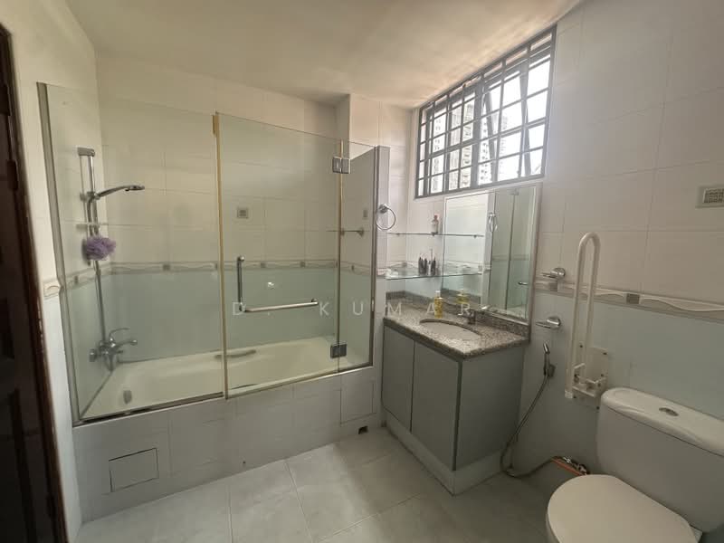 The Inglewood, The Inglewood, Room Rental, 215 sqft, Terraced House For Rent, by D. Kumar, 500212114 - Bathroom - PropertyGuru.com.sg