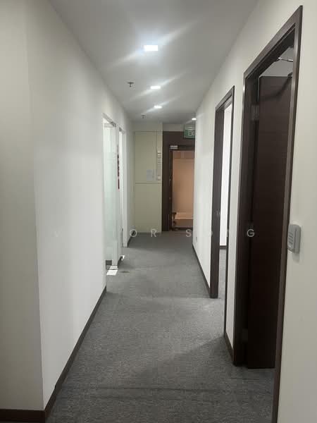 International Plaza, 10 Anson Road, 936 sqft, Office For Rent, by Victor Song, 500212125 - Corridor - CommercialGuru.com.sg