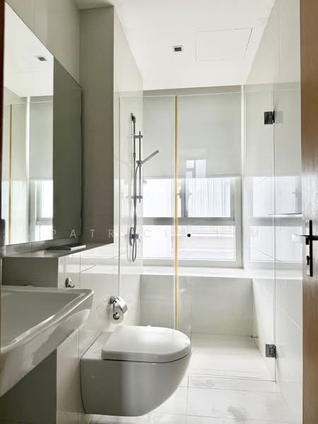 The Cosmopolitan, 200 Kim Seng Road, 4 Bedrooms, 1,679 sqft, Condominium For Rent, by Patricia Lim, 500212130 - Bathroom - PropertyGuru.com.sg