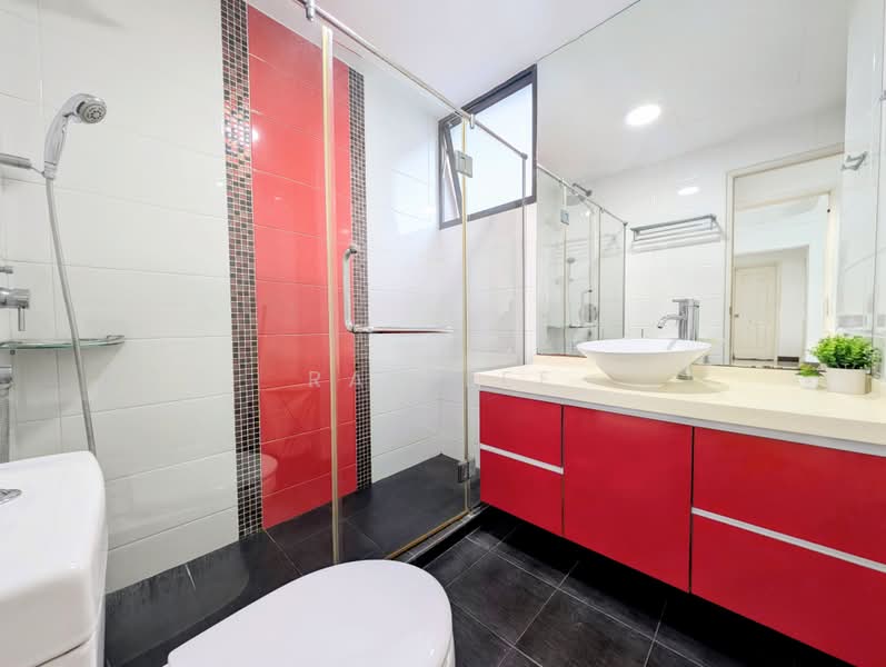 Parc Oasis, 43 Jurong East Avenue 1, 3 Bedrooms, 1,227 sqft, Condominium For Sale, by Ray Lee, 500212137 - Bathroom - PropertyGuru.com.sg