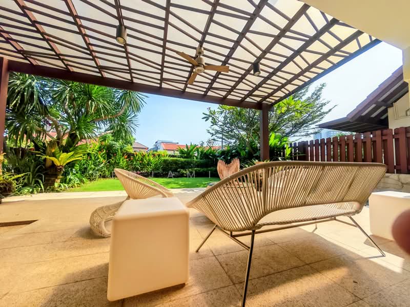 🌟TIMELESS BUNGALOW IN SIGLAP'S GOLDEN MILE💕, 1 TO 2 KM TO TAO NAN, 1 KM TO ST. STEPHEN' SCHOOLS, 5 Bedrooms, 4,600 sqft, Bungalow House For Sale, by Benjamin Soh, 500212145 - Exterior - PropertyGuru.com.sg