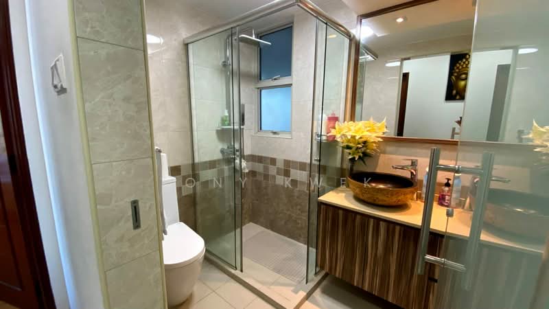 Northoaks, 26 Woodlands Cresent, 3 Bedrooms, 1,249 sqft, Condominium For Sale, by Tony Kwek, 500212150 - Bathroom - PropertyGuru.com.sg