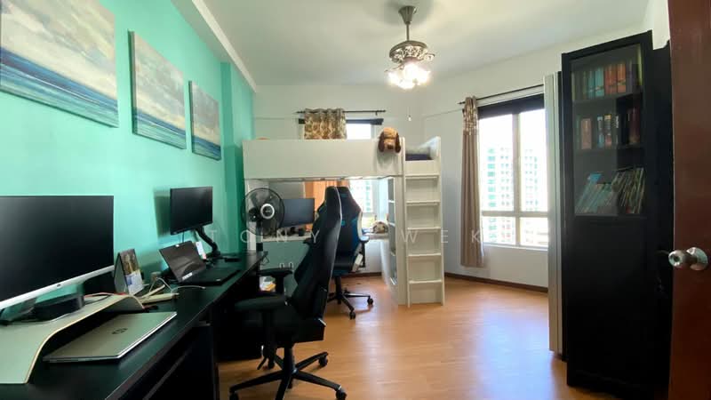 Northoaks, 26 Woodlands Cresent, 3 Bedrooms, 1,249 sqft, Condominium For Sale, by Tony Kwek, 500212150 - Bedroom - PropertyGuru.com.sg
