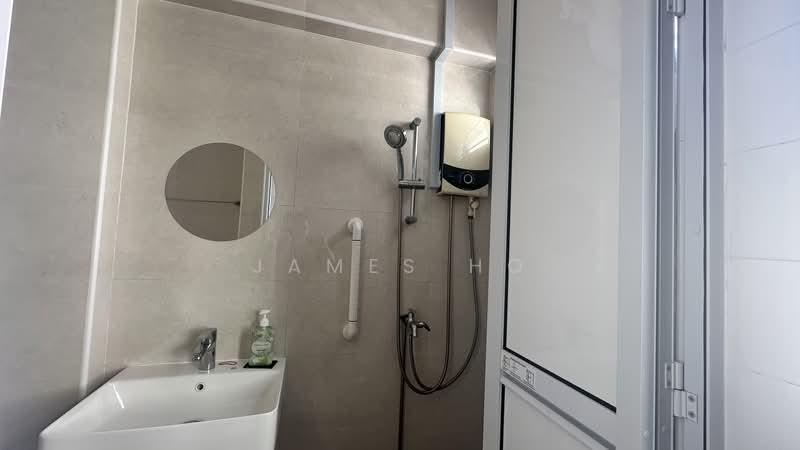 412 Choa Chu Kang Avenue 3, 412 Choa Chu Kang Avenue 3, Room Rental, 200 sqft, HDB Flat For Rent, by James Ho, 500212156 - Bathroom - PropertyGuru.com.sg