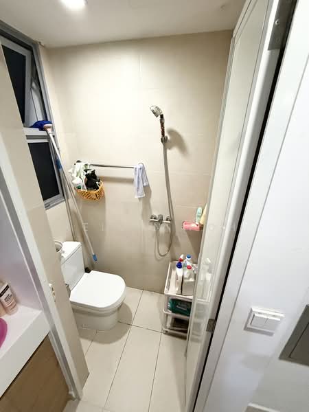 The Lanai, 140 Hillview Avenue, 4 Bedrooms, 1,302 sqft, Condominium For Sale, by Kelvin Poh, 500212162 - PropertyGuru.com.sg