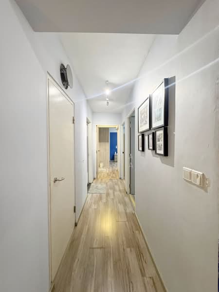 453D Fernvale Road, 453D Fernvale Road, 3 Bedrooms, 990 sqft, HDB Flat For Sale, by Risdian Isbintara, 500212169 - Corridor - PropertyGuru.com.sg