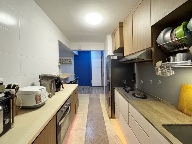 453D Fernvale Road, 453D Fernvale Road, 3 Bedrooms, 990 sqft, HDB Flat For Sale, by Risdian Isbintara, 500212169 - Kitchen - PropertyGuru.com.sg
