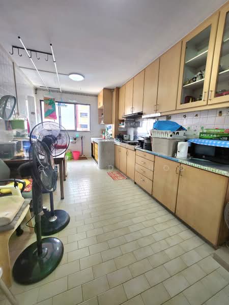 321 Bukit Batok Street 33, 321 Bukit Batok Street 33, 2 Bedrooms, 732 sqft, HDB Flat For Sale, by Gerald Khoo, 500212173 - Kitchen - PropertyGuru.com.sg