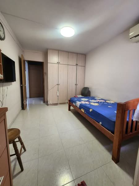 321 Bukit Batok Street 33, 321 Bukit Batok Street 33, 2 Bedrooms, 732 sqft, HDB Flat For Sale, by Gerald Khoo, 500212173 - Bedroom - PropertyGuru.com.sg