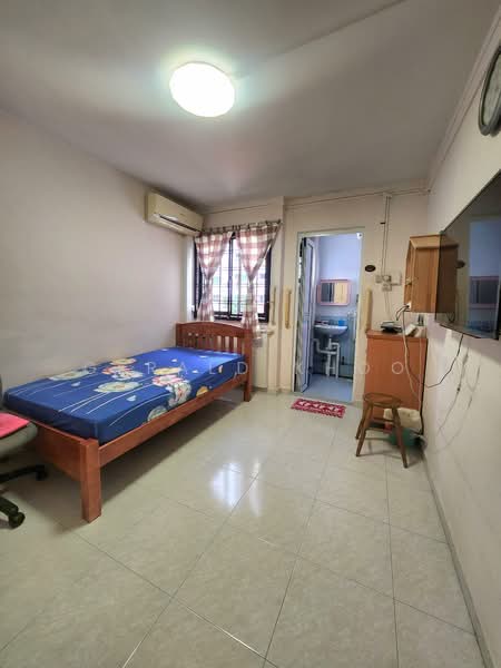 321 Bukit Batok Street 33, 321 Bukit Batok Street 33, 2 Bedrooms, 732 sqft, HDB Flat For Sale, by Gerald Khoo, 500212173 - Bedroom - PropertyGuru.com.sg
