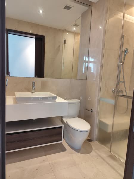 The Scotts Tower, 38 Scotts Road, 2 Bedrooms, 872 sqft, Condominium For Rent, by Edwin Yap, 500212195 - Bathroom - PropertyGuru.com.sg