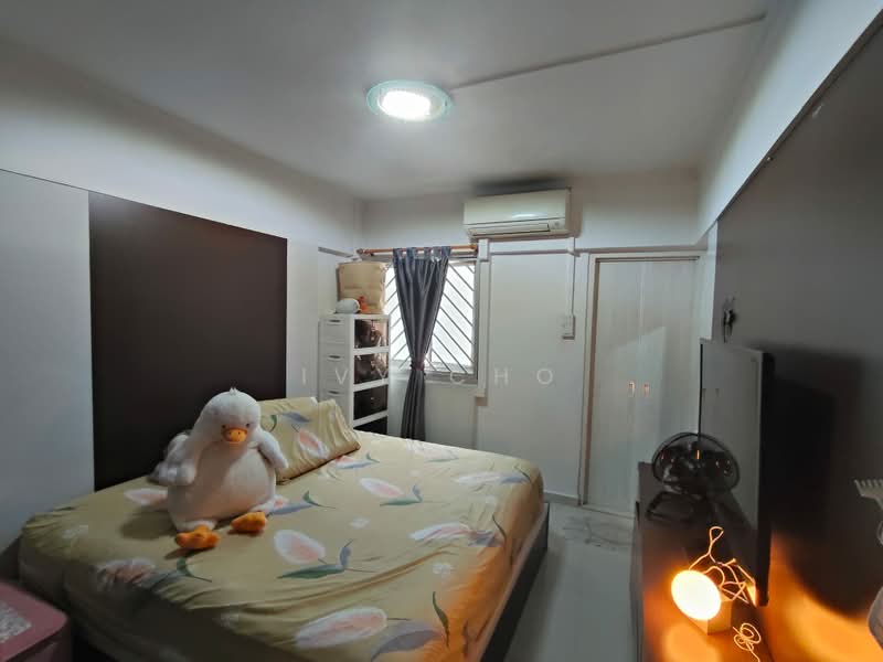 218 Ang Mo Kio Avenue 1, 218 Ang Mo Kio Avenue 1, 2 Bedrooms, 732 sqft, HDB Flat For Sale, by Ivy Cho, 500212207 - Bedroom - PropertyGuru.com.sg