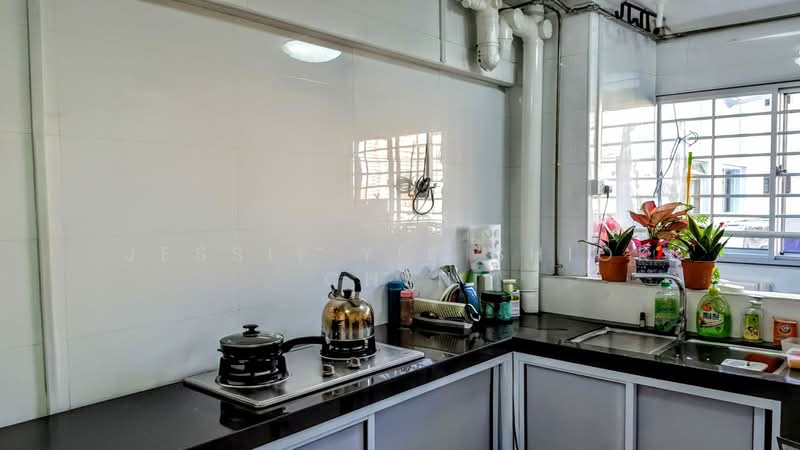 51 Lengkok Bahru, 51 Lengkok Bahru, 3 Bedrooms, 905 sqft, HDB Flat For Rent, by Jessie Yip Shiok Chen, 500212209 - Kitchen - PropertyGuru.com.sg