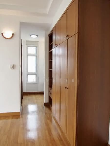 Scotts 28, 28 Scotts Road, 3 Bedrooms, 1,636 sqft, Condominium For Sale, by Lynn Er, 500212220 - Corridor - PropertyGuru.com.sg