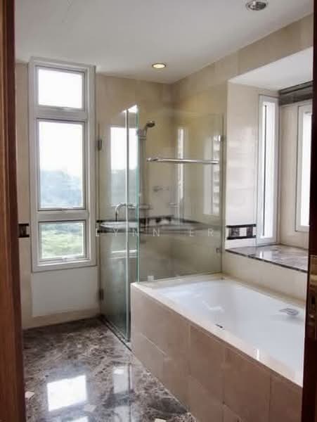 Scotts 28, 28 Scotts Road, 3 Bedrooms, 1,636 sqft, Condominium For Sale, by Lynn Er, 500212220 - Bathroom - PropertyGuru.com.sg