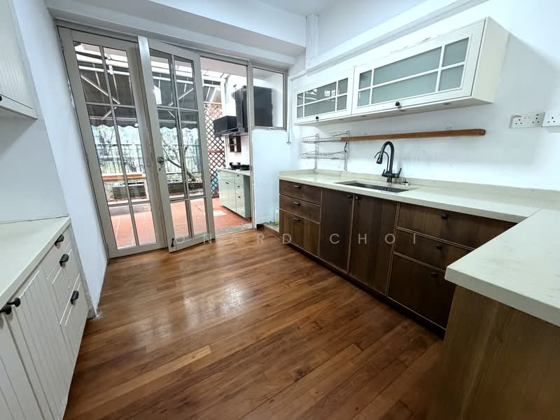 Kasai Road, Kasai road, 3 Bedrooms, 2,500 sqft, Terraced House For Rent, by Leonard Choi, 500212227 - Kitchen - PropertyGuru.com.sg