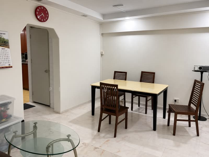 304 Jurong East Street 32, 304 Jurong East Street 32, 3 Bedrooms, 1,012 sqft, HDB Flat For Sale, by Pearlina Sim, 500212230 - Dining Room - PropertyGuru.com.sg