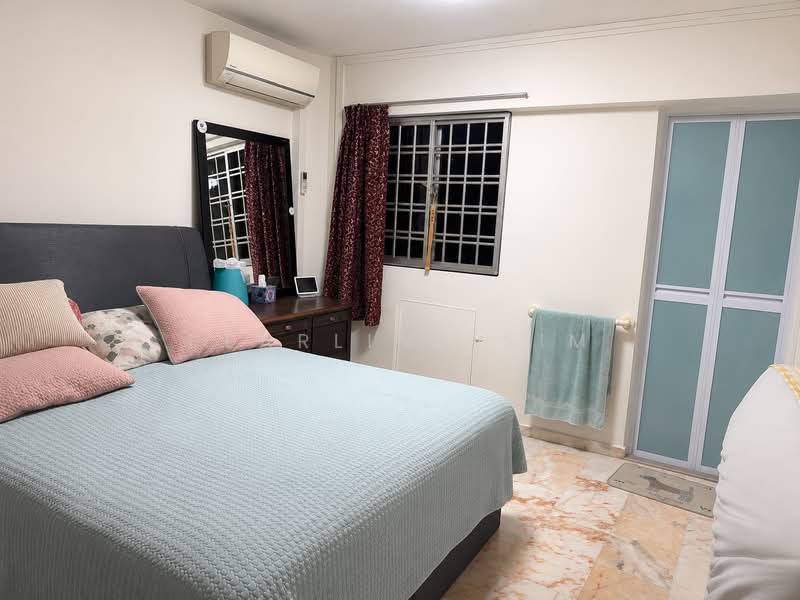 304 Jurong East Street 32, 304 Jurong East Street 32, 3 Bedrooms, 1,012 sqft, HDB Flat For Sale, by Pearlina Sim, 500212230 - Bedroom - PropertyGuru.com.sg