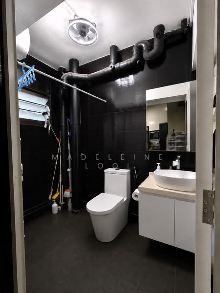 188A Rivervale Drive, 188A Rivervale Drive, 3 Bedrooms, 1,237 sqft, HDB Flat For Sale, by Madeleine Looi, 500212232 - Bathroom - PropertyGuru.com.sg