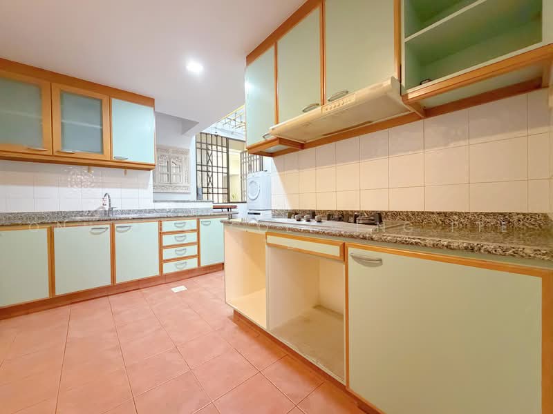 Seletaris, 501 Sembawang Road, Room Rental, 180 sqft, Condominium For Rent, by David, 500212239 - Kitchen - PropertyGuru.com.sg