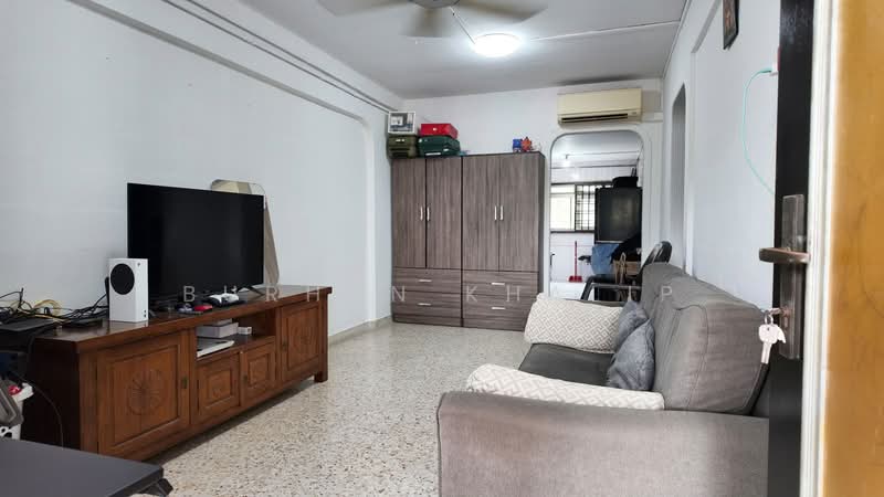 505 Ang Mo Kio Avenue 8, 505 Ang Mo Kio Avenue 8, 2 Bedrooms, 732 sqft, HDB Flat For Sale, by Burhan Khalip, 500212240 - Living Room - PropertyGuru.com.sg