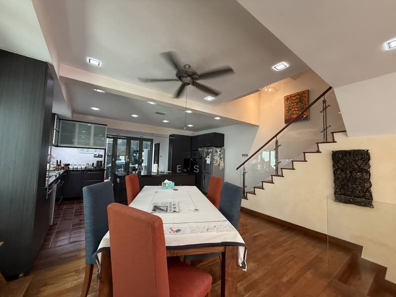 Saint Nicholas View, St. Nicholas View, 4 Bedrooms, 2,500 sqft, Terraced House For Sale, by James Lee, 500212244 - Kitchen - PropertyGuru.com.sg