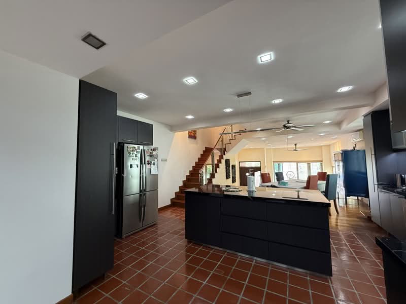 Saint Nicholas View, St. Nicholas View, 4 Bedrooms, 2,500 sqft, Terraced House For Sale, by James Lee, 500212244 - Kitchen - PropertyGuru.com.sg