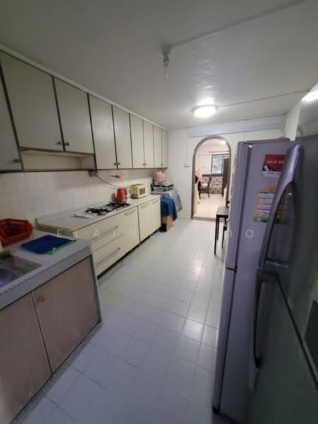 427 Clementi Avenue 3, 427 Clementi Avenue 3, 2 Bedrooms, 725 sqft, HDB Flat For Sale, by Elaine Khoo, 500212247 - Kitchen - PropertyGuru.com.sg