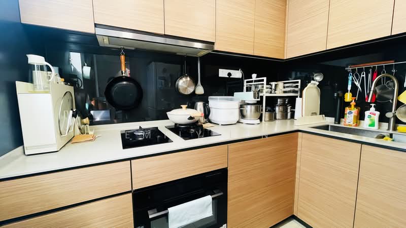 Midwood, 8 Hillview Rise, 3 Bedrooms, 904 sqft, Condominium For Sale, by Emily Lin, 500212257 - Kitchen - PropertyGuru.com.sg