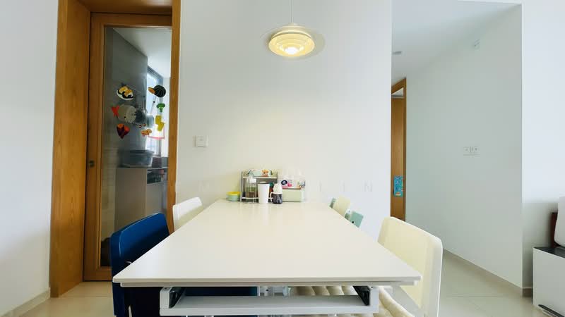 Midwood, 8 Hillview Rise, 3 Bedrooms, 904 sqft, Condominium For Sale, by Emily Lin, 500212257 - Dining Room - PropertyGuru.com.sg