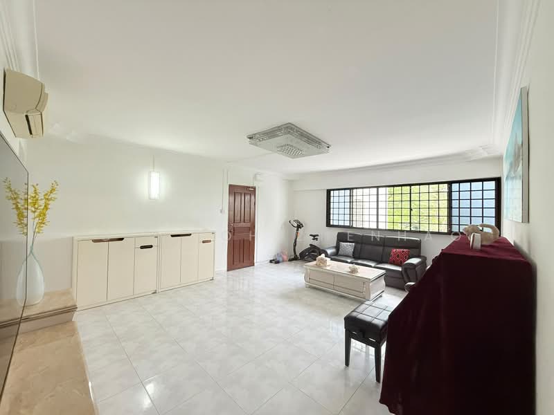 108 Bukit Batok West Avenue 6, 108 Bukit Batok West Avenue 6, 3 Bedrooms, 1,119 sqft, HDB Flat For Sale, by Jose Loh Zhenhao, 500212263 - Living Room - PropertyGuru.com.sg