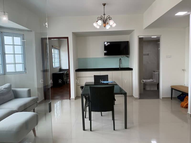 Thomson Imperial Court, 200 Upper Thomson Road, 4 Bedrooms, 2,250 sqft, Condominium For Rent, by Carenline Yeo, 500212265 - Living Room - PropertyGuru.com.sg