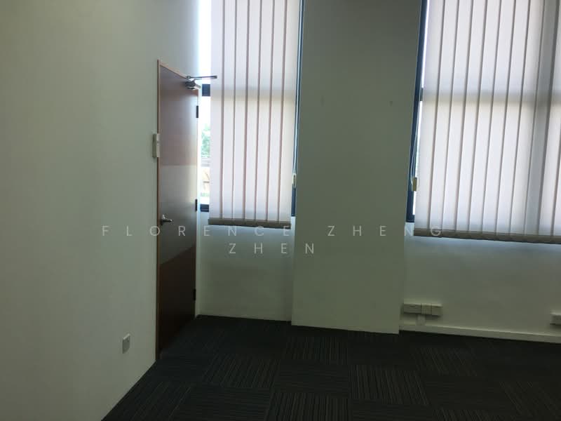 Tradehub 21, 18 Boon Lay Way, 1,496 sqft, Light Industrial (B1) For Rent, by Florence Zheng Zhen, 500212267 - Interior - CommercialGuru.com.sg