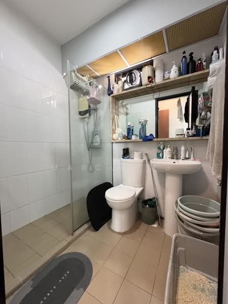 122B Punggol Edge, 122B Edgedale Plains, 3 Bedrooms, 1,001 sqft, HDB Flat For Sale, by Marcus Ng, 500212272 - Bathroom - PropertyGuru.com.sg