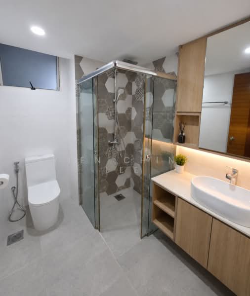 Compass Heights, 9 Sengkang Square, 3 Bedrooms, 1,249 sqft, Condominium For Sale, by Yien Ching Lee, 500212275 - Bathroom - PropertyGuru.com.sg