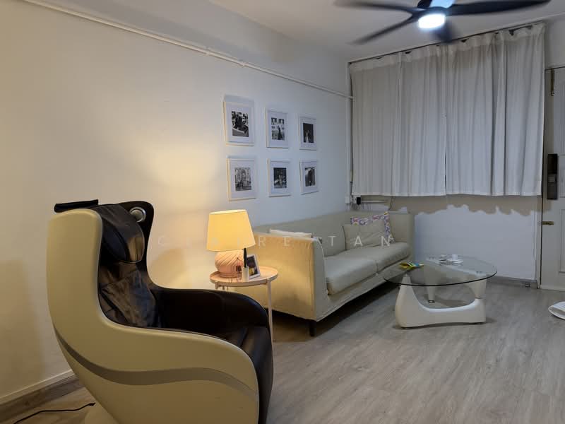 9 Holland Avenue, 9 Holland Avenue, 2 Bedrooms, 699 sqft, HDB Flat For Sale, by Claire Tan, 500212279 - PropertyGuru.com.sg