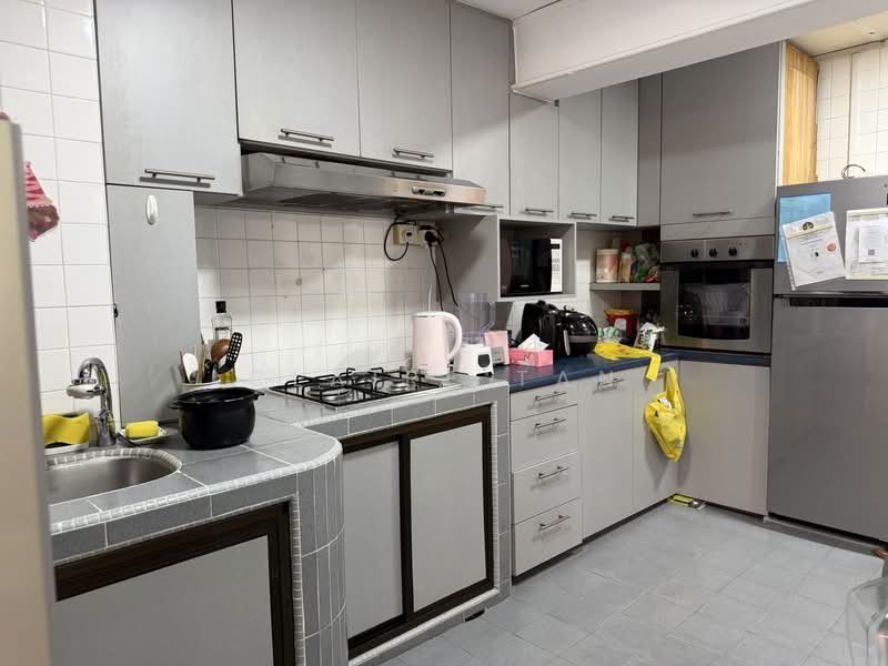 9 Holland Avenue, 9 Holland Avenue, 2 Bedrooms, 699 sqft, HDB Flat For Sale, by Claire Tan, 500212279 - PropertyGuru.com.sg