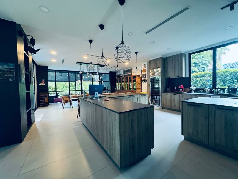 ✪ NEW LIST ✪ SOLE AGENT HILLTOP ELEVATED BUNGALOW @ RAFFLES PARK, Raffles Park, 5 Bedrooms, 10,000 sqft, Bungalow House For Sale, by Joanne Lai, 500212287 - Kitchen - PropertyGuru.com.sg