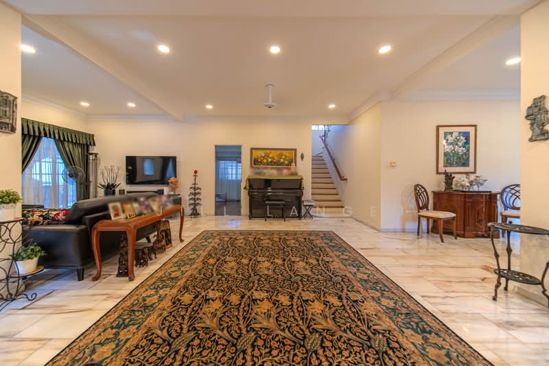 Siglap Plain, Siglap Plain, 5 Bedrooms, 2,790 sqft, Bungalow House For Sale, by Jill Lange, 500212302 - Living Room - PropertyGuru.com.sg