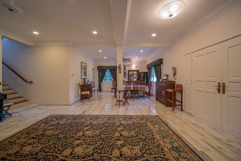Siglap Plain, Siglap Plain, 5 Bedrooms, 2,790 sqft, Bungalow House For Sale, by Jill Lange, 500212302 - Living Room - PropertyGuru.com.sg