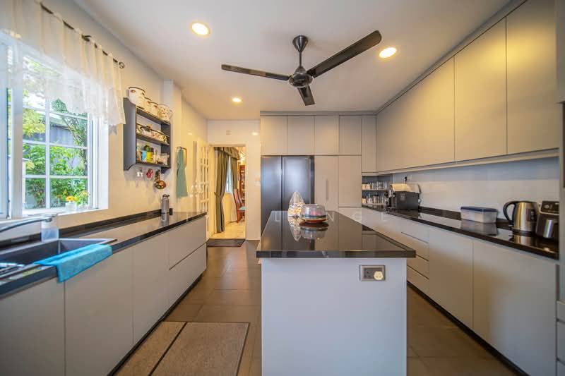Siglap Plain, Siglap Plain, 5 Bedrooms, 2,790 sqft, Bungalow House For Sale, by Jill Lange, 500212302 - Kitchen - PropertyGuru.com.sg