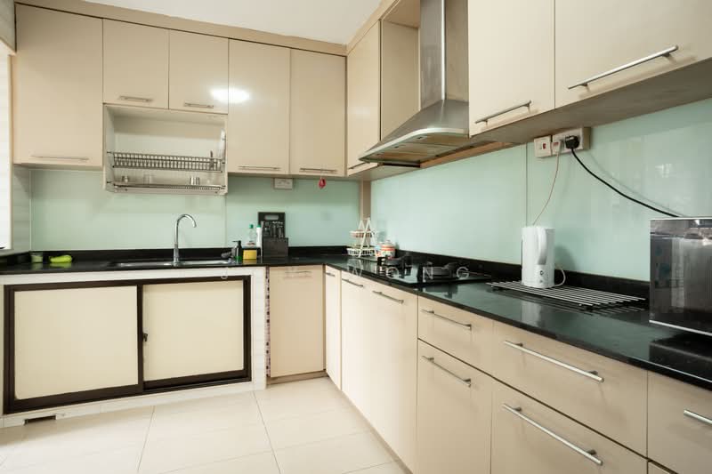 528 Jelapang Road, 528 Jelapang Road, 4 Bedrooms, 1,539 sqft, HDB Flat For Sale, by Joy Wong, 500212304 - Kitchen - PropertyGuru.com.sg