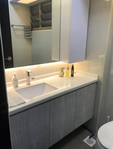 277C Compassvale Link, 277C Compassvale Link, 3 Bedrooms, 969 sqft, HDB Flat For Rent, by June Ong, 500212309 - Bathroom - PropertyGuru.com.sg