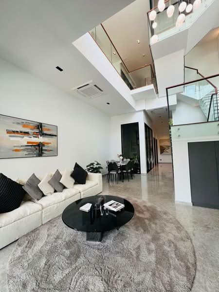 Freehold Inter Terrace near Sembawang Park | Jalan Sankam | Private Residential Enclave Near Coast, Jalan Sankam, 5 Bedrooms, 4,834 sqft, Terraced House For Sale, by Alvin Aw, 500212311 - Living Room - PropertyGuru.com.sg