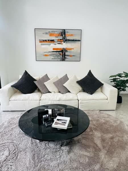Freehold Inter Terrace near Sembawang Park | Jalan Sankam | Private Residential Enclave Near Coast, Jalan Sankam, 5 Bedrooms, 4,834 sqft, Terraced House For Sale, by Alvin Aw, 500212311 - Living Room - PropertyGuru.com.sg