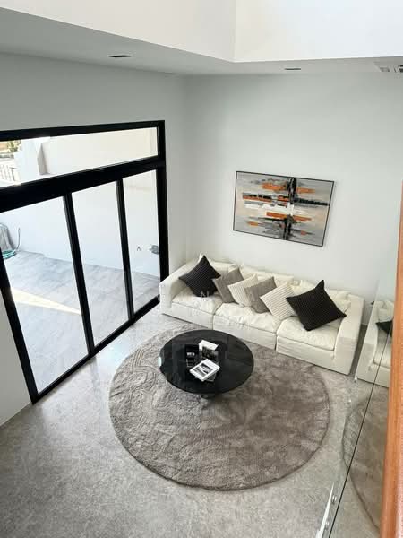 Freehold Inter Terrace near Sembawang Park | Jalan Sankam | Private Residential Enclave Near Coast, Jalan Sankam, 5 Bedrooms, 4,834 sqft, Terraced House For Sale, by Alvin Aw, 500212311 - Living Room - PropertyGuru.com.sg