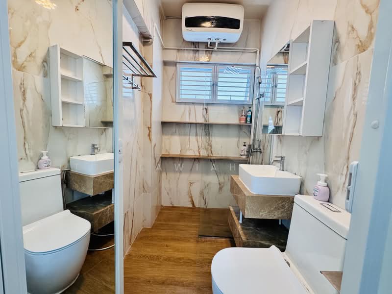 938 Tampines Avenue 5, 938 Tampines Avenue 5, 4 Bedrooms, 1,528 sqft, HDB Flat For Sale, by Siti Alawiah Ishak, 500212321 - Bathroom - PropertyGuru.com.sg