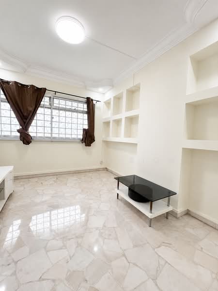 882 Woodlands Street 82, 882 Woodlands Street 82, 4 Bedrooms, 1,302 sqft, HDB Flat For Rent, by Kayden Siow, 500212330 - Living Room - PropertyGuru.com.sg